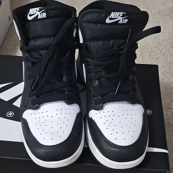 Nike Black and White Air Jordan Sneakers - Picture 2 of 6